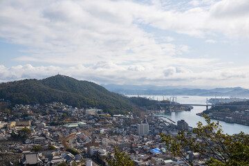 Fototapeta na wymiar 千光寺公園から眺める尾道水道　尾道　尾道海峡