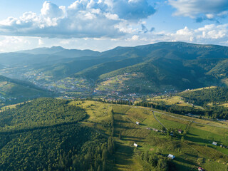 Obraz premium Ukrainian Carpathians mountains in summer. Aerial drone view.