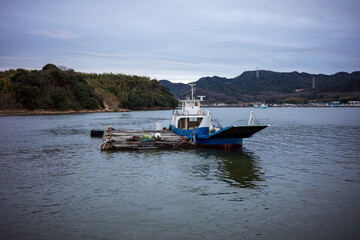 Fototapeta na wymiar 日本の岡山県の新岡山港の浮き桟橋