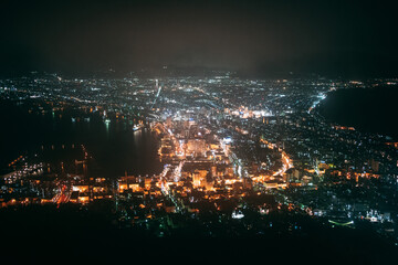雨の日本三大夜景、函館