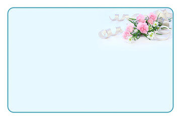 母の日　ピンクのカーネーションと白い孔雀草の花束のフレーム（ブルーバック）