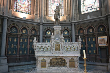 La chapelle Jeanne d'arc dans la cathédrale de Lille.