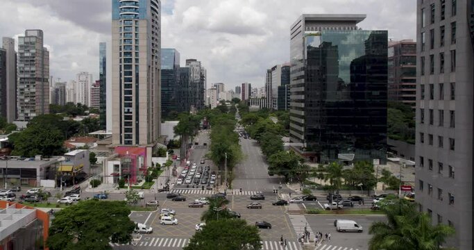 Vista aérea da avenida Faria Lima, em São Paulo, Brazil. 