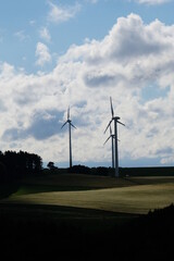 FU 2020-07-05 Kakus 662 Auf dem Weg stehen Windräder