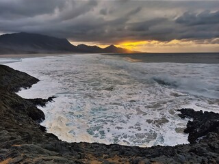 Atardecer en la playa Cofete de Fuerteventura