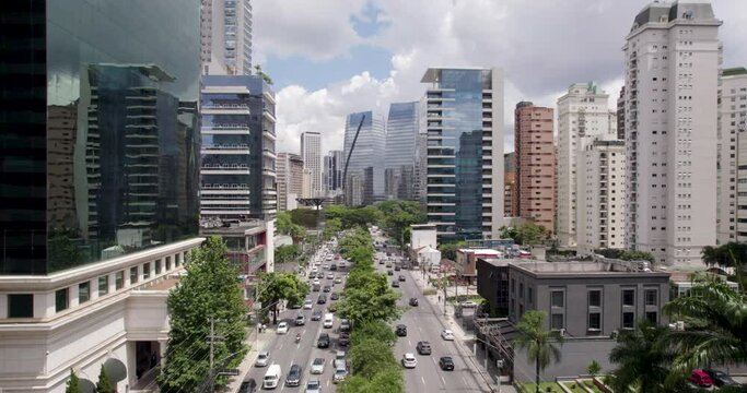 Vista a&eacute;rea da avenida Faria Lima, em S&atilde;o Paulo, Brazil. 