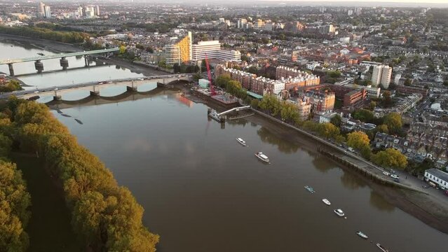 Putney embankment and bridge, wandsworth, london, england