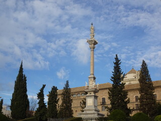 Fototapeta na wymiar [Spain] The monument in Triunfo Gardens (Jardines Del Triunfo) in Granada