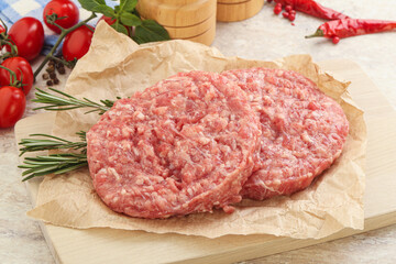 Raw pork cutlet for burger