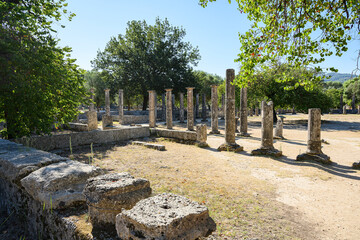 Säulen auf dem Gelände des alten Olympia, Peloponnes, Griechenland - obrazy, fototapety, plakaty