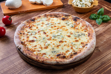 pizza con formaggio