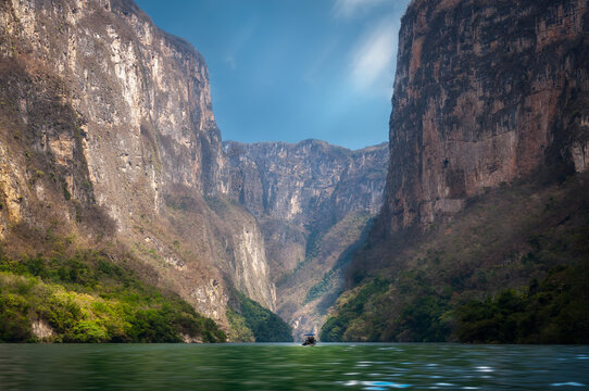 The Sump Canyon is the most spectacular part of the Sumidero Canyon where the waters of Grijalva River are deepest and the canyon walls reach up to 1,000 meters high -located in Chiapas -South Mexico.