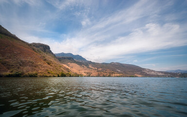 Fototapeta premium Sumidero Canyon is a deep natural canyon located on the Grijalva River in Chiapas State in Southern Mexico. View at the northern end of the canyon close to the Chicoasen Hydroelectric Dam.