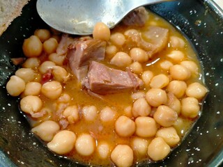 stew of chickpeas with vegetables