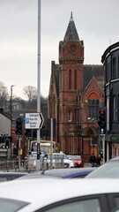 Obraz premium Traffic and building in chesterfield