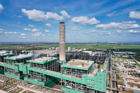 Centrale a carbone di Cerano, Brindisi, Italia Ripresa aerea