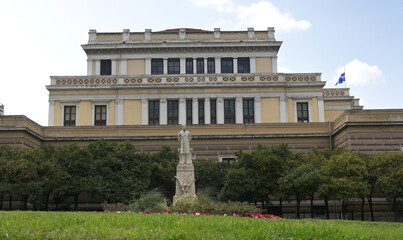 Fototapeta premium .Side view of the old Greek parlament located near Syntagma square.