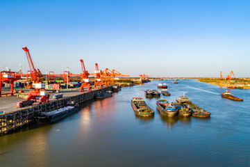 Fototapeta na wymiar Jiangxi Nanchang Longtou Port Terminal 
