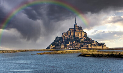 Mont St Michel Frankreich Regenbogen Gewitter
