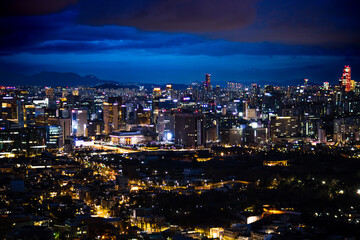 Obraz premium 서울 전걍 야경 풍경 삼청공원 말바위전망대 