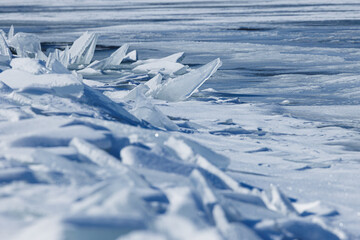 諏訪湖の結氷