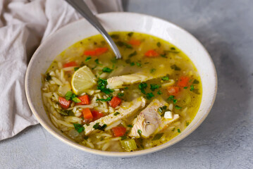 Chicken lemon orzo soup. style hugge