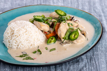 thai chicken curry with rice