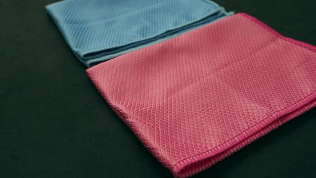 close-up microfiber cleaning cloth,microfiber cleaning cloth in blue and pink colors,