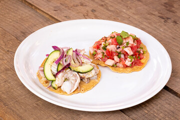 Tostada de ceviche y aguachile 