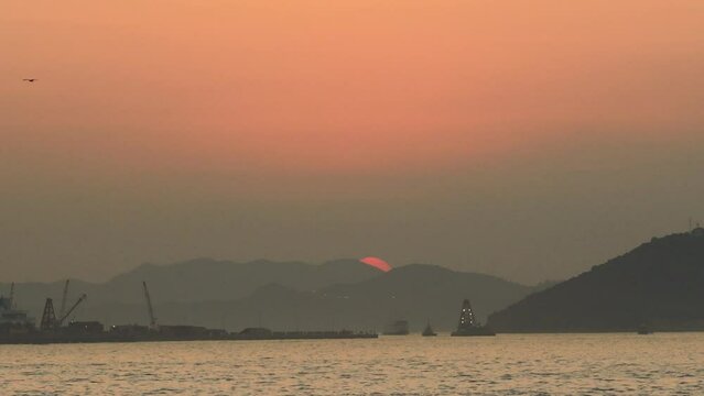 15 Jan 2021, Belcher Bay, Sunset at city of Hong kong