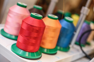 couture coudre tricot tricoter atelier fil tissus mercerie couleur