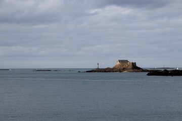 Obraz premium view of the fortress in the sea