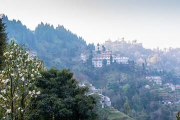 Schöne Landschaft der Stadt Darjeeling in Westbengalen, Indien.