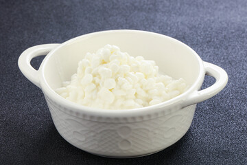 Dietary granulated cottage cheese for breakfast