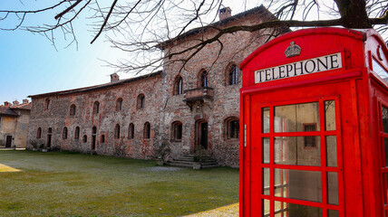 old red telephone box