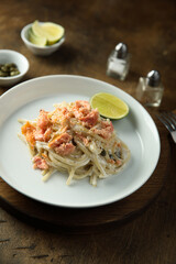 Pasta with salmon and cream