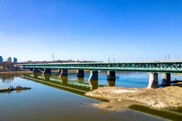 Fototapeta na wymiar Widoka na most Gdański w Warszawie