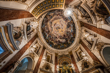 Fototapeta na wymiar inside the Basilica to the virgin of the forsaken in Valencia, Spain