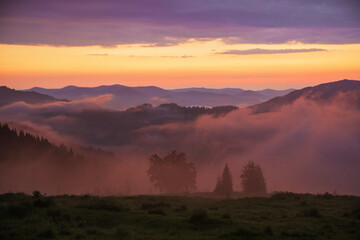 Fototapeta premium Sunrise in the Eastern Carpathians. Ukraine.