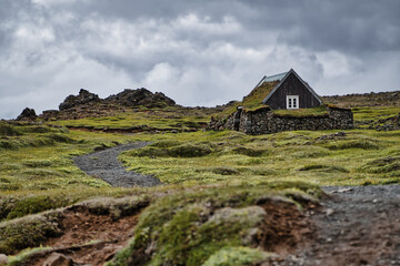 Fototapeta na wymiar Icelandic traditional turf house at Hveravellir