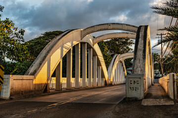 The iconic hawaiian Rainbow Bridge