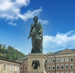 Obraz premium City of Salzburg in the Austrian Alps