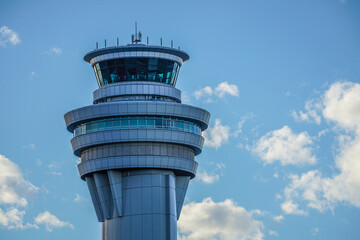 空港の管制塔