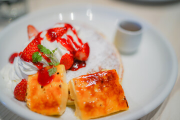 パンケーキとフルーツ