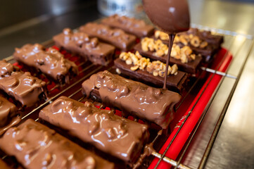 Barres chocolatées fourrées maison 