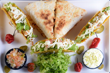 Mexican food, guacamole, taco, nacho, chili, tortilla, salad