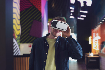 the using modern technology vr glasses, virtual reality googles