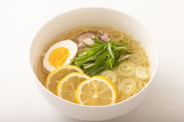 冷やしレモンラーメン