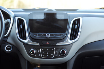 Obraz na płótnie Canvas Smart touch screen multimedia system for automobile.