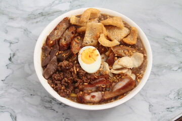 Freshly cooked Filipino food called Lomi